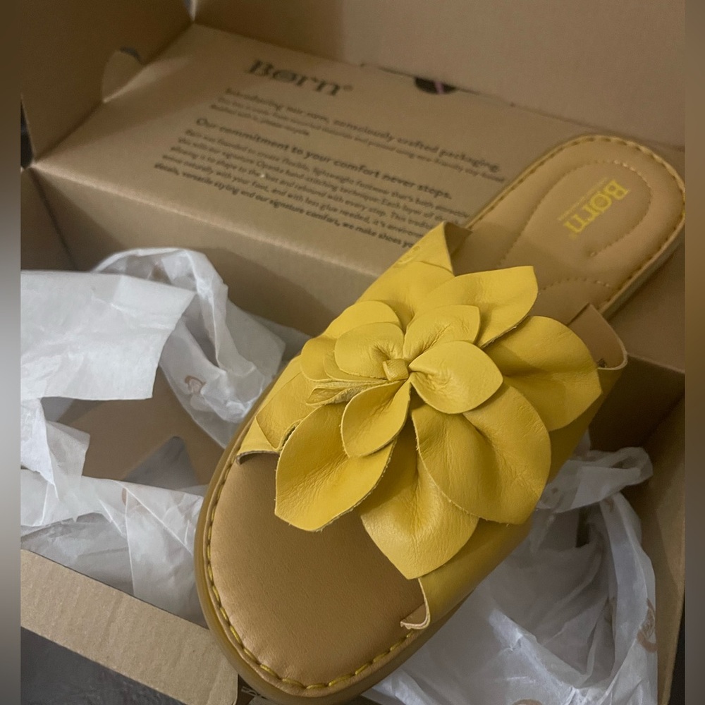 Born Floral Sandals